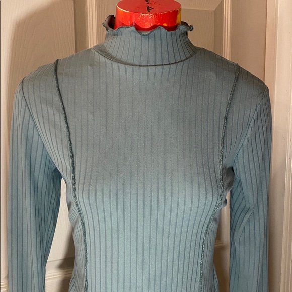 NO COMMENT NWTs Chic Ribbed Long Sleeve Top - Picture 10 of 12